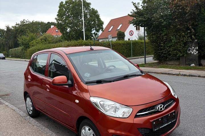 Grøn Hyundai i10 fra 2013