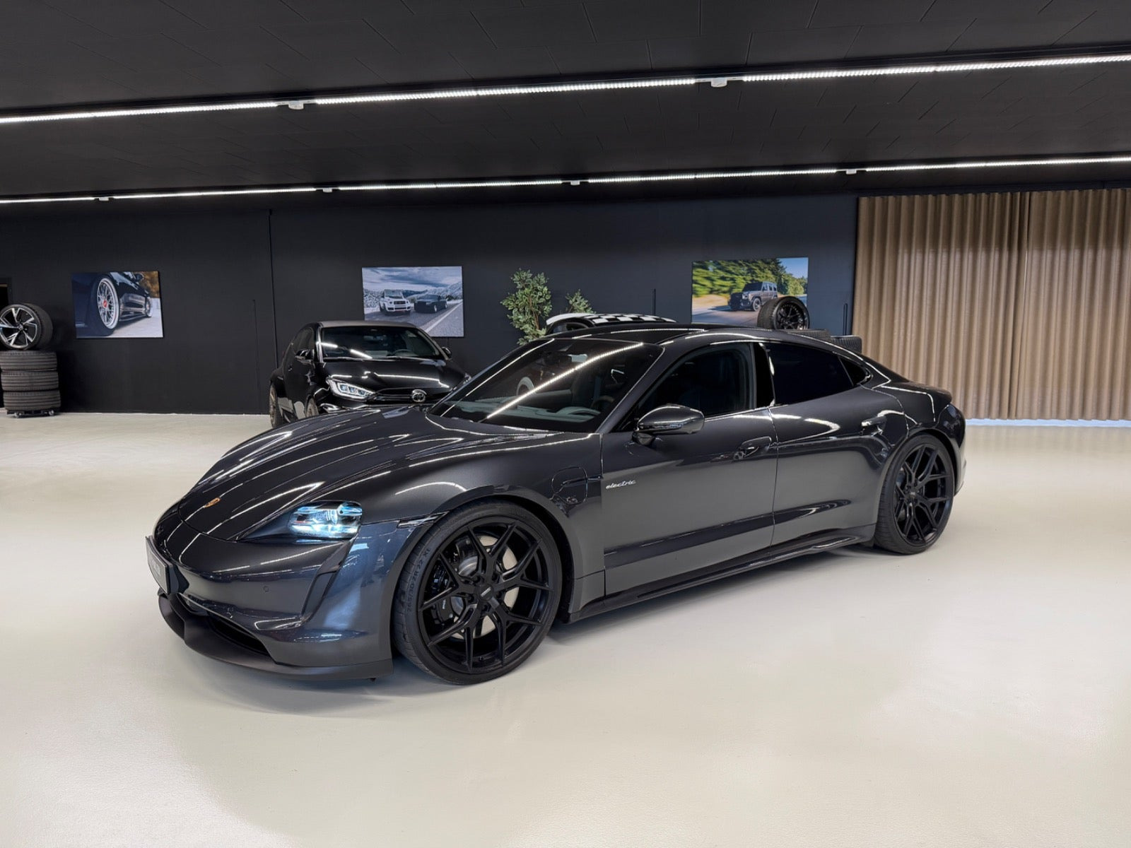Sort Porsche Taycan 4S fra 2021