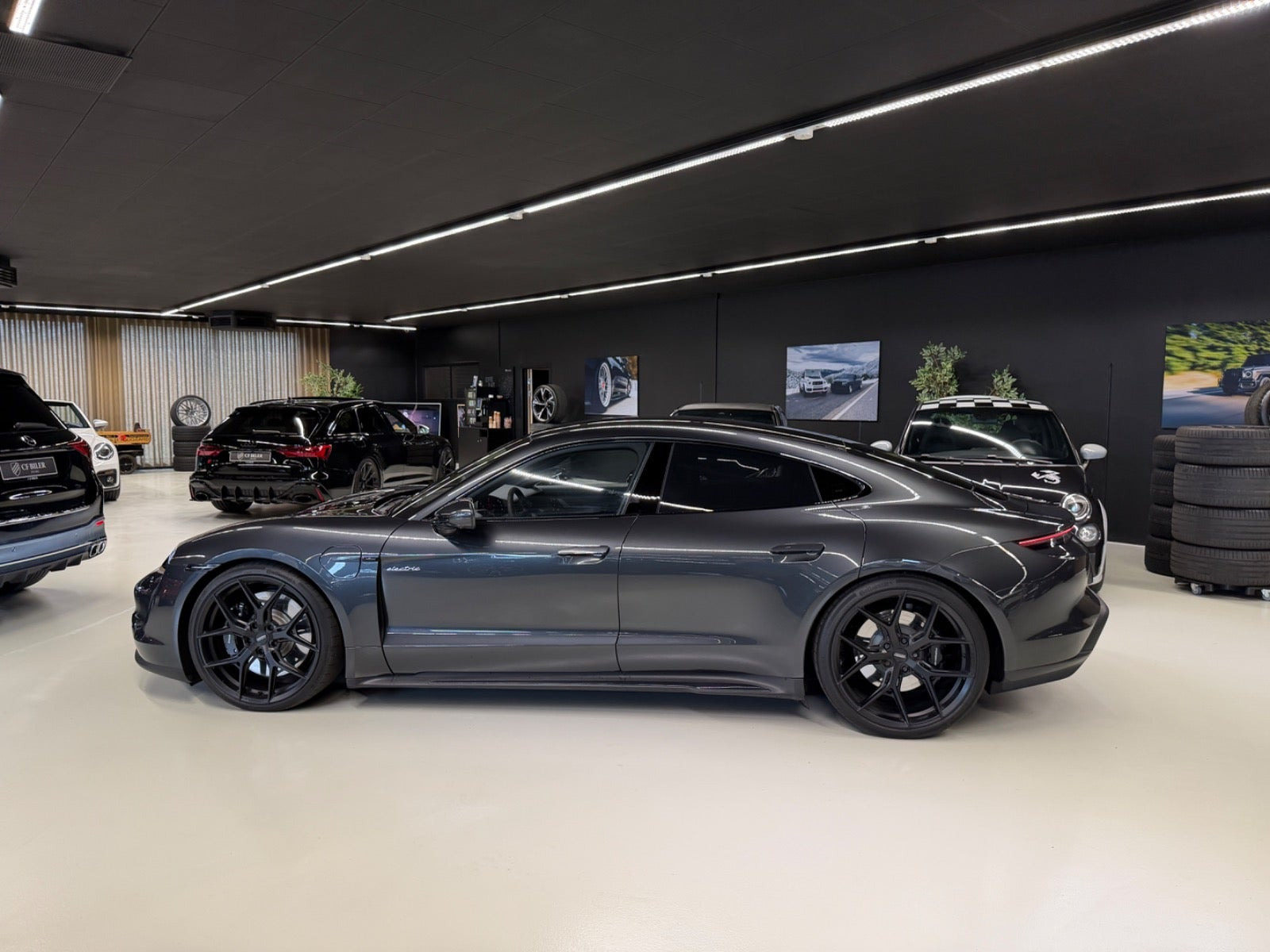Sort Porsche Taycan 4S fra 2021