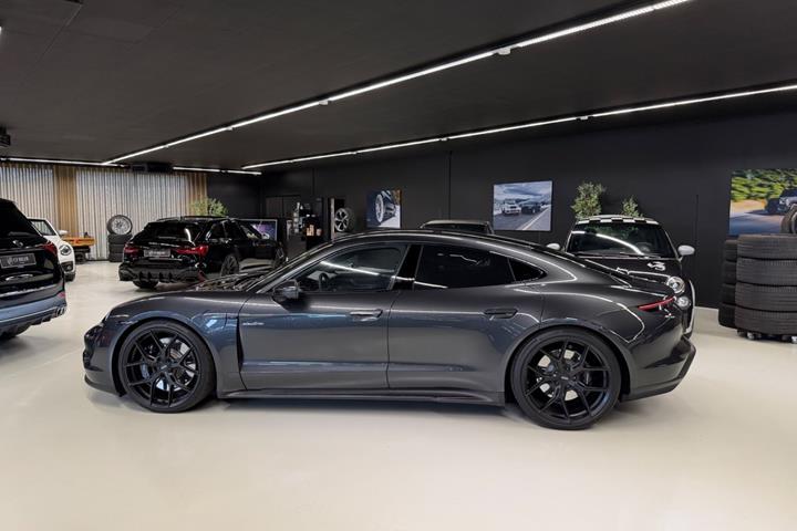 Sort Porsche Taycan 4S fra 2021