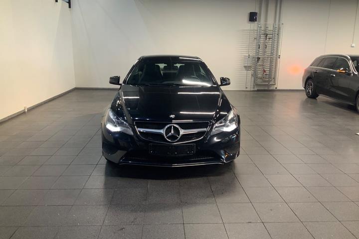 Sort Mercedes E350 fra 2014