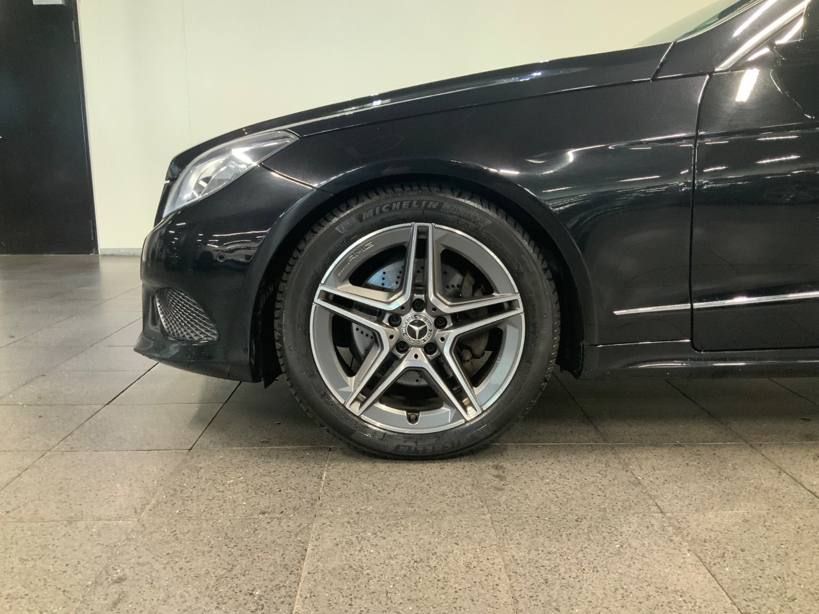 Sort Mercedes E350 fra 2014