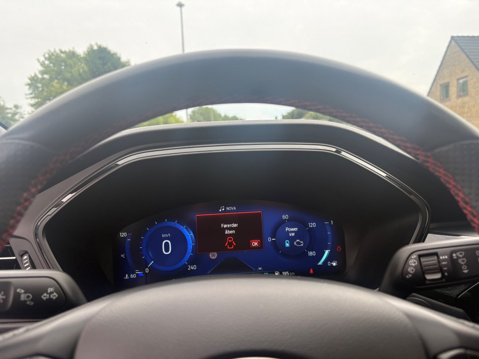 Sort Ford Kuga fra 2023