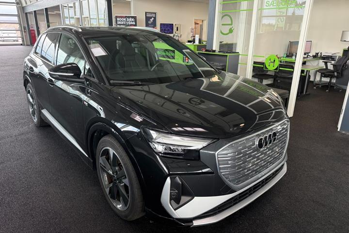 Sort Audi Q4 e-tron fra 2024
