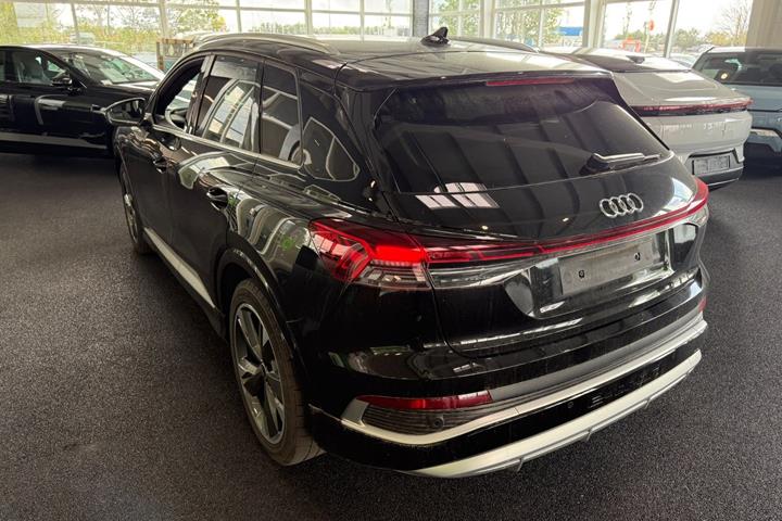 Sort Audi Q4 e-tron fra 2024