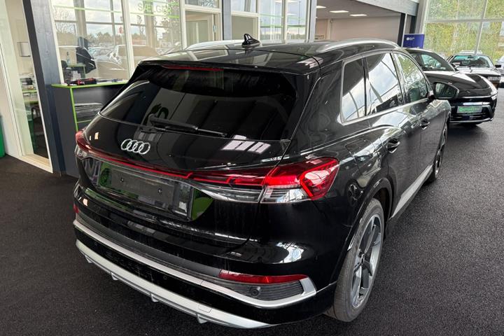 Sort Audi Q4 e-tron fra 2024