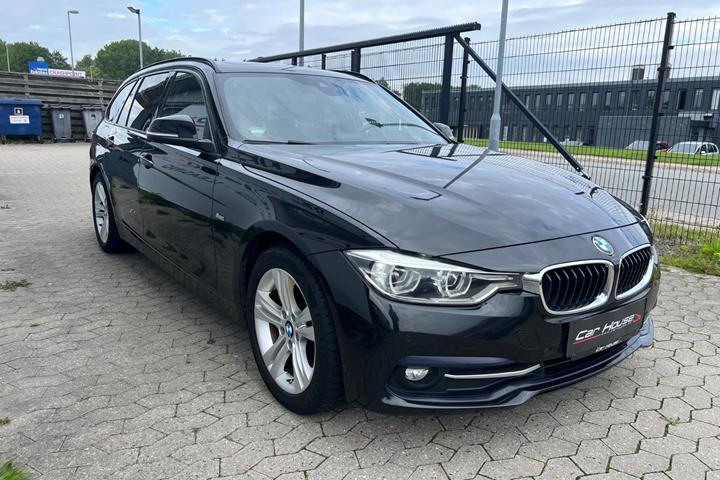 Sort BMW 320d fra 2015