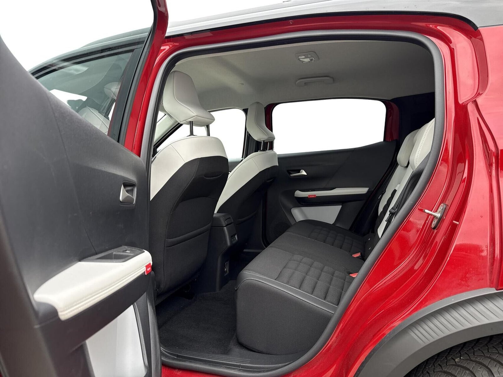 Rød Citroën e-C3 Aircross fra 2025