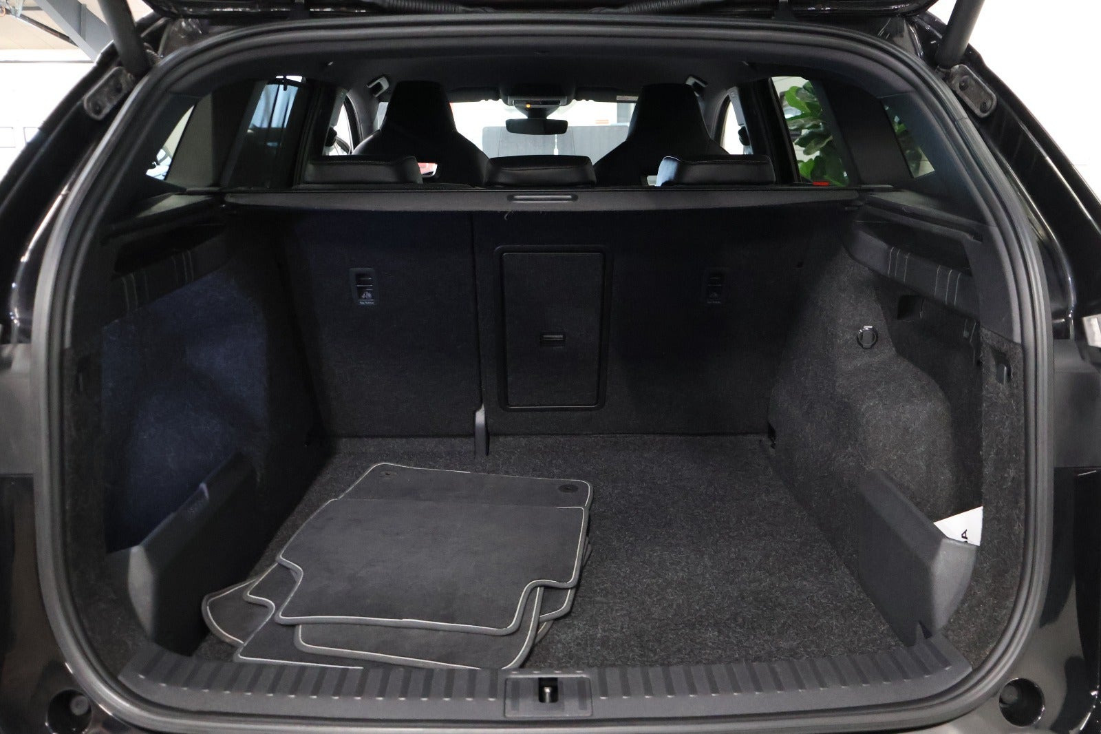 Sort Skoda Enyaq fra 2023