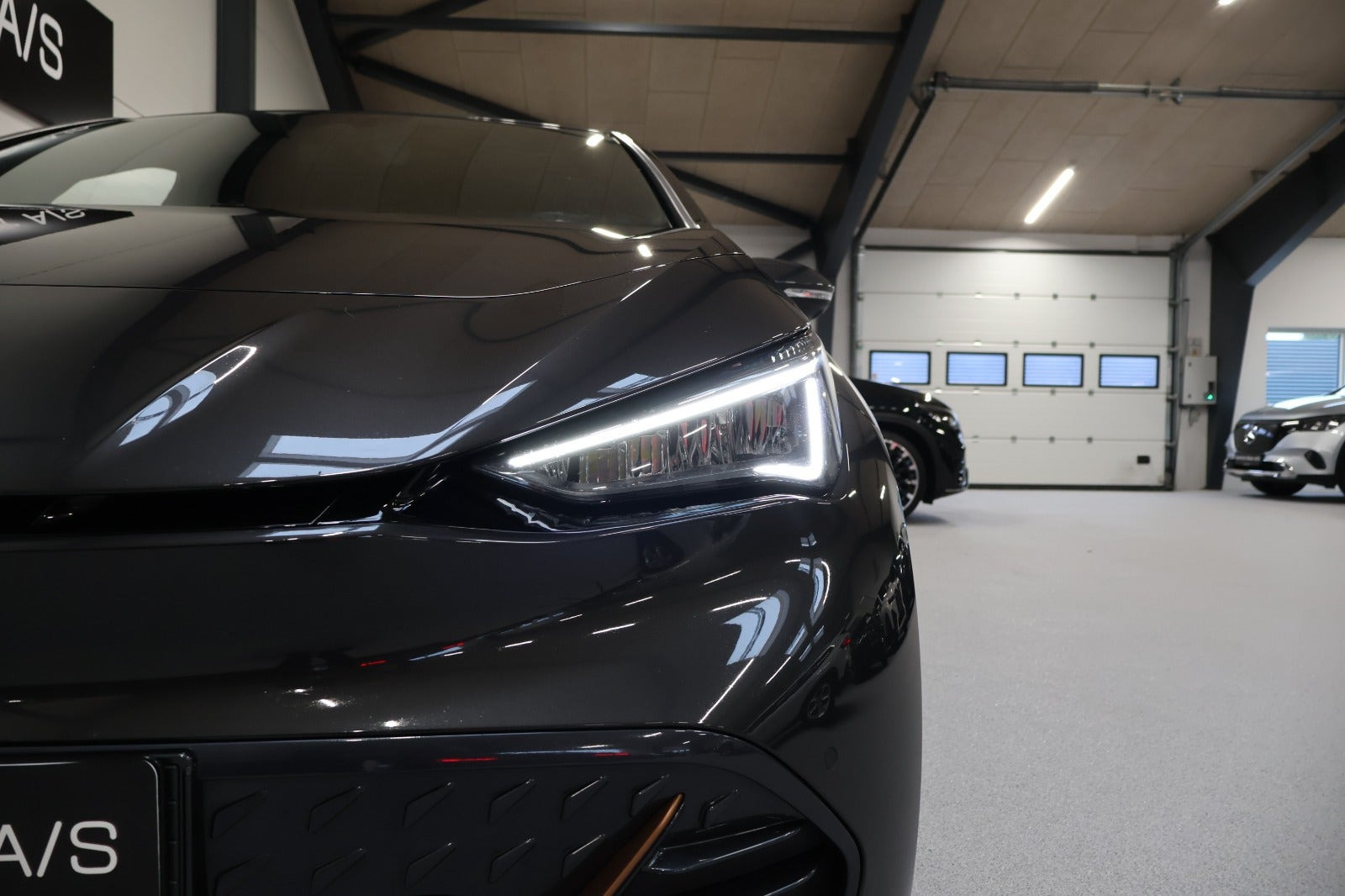 Grå Cupra Born fra 2023