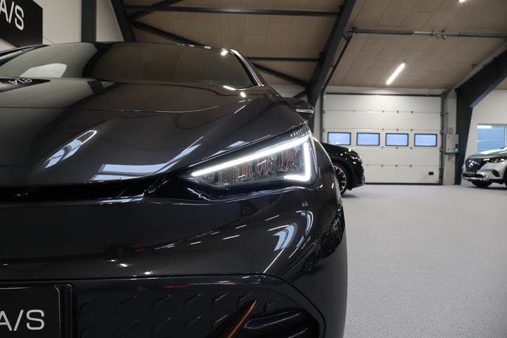 Grå Cupra Born fra 2023