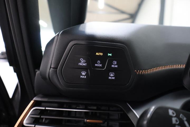 Grå Cupra Born fra 2023
