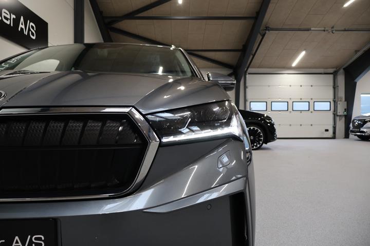 Grå Skoda Enyaq fra 2022