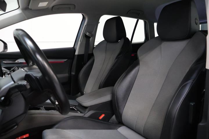 Grå Skoda Enyaq fra 2022