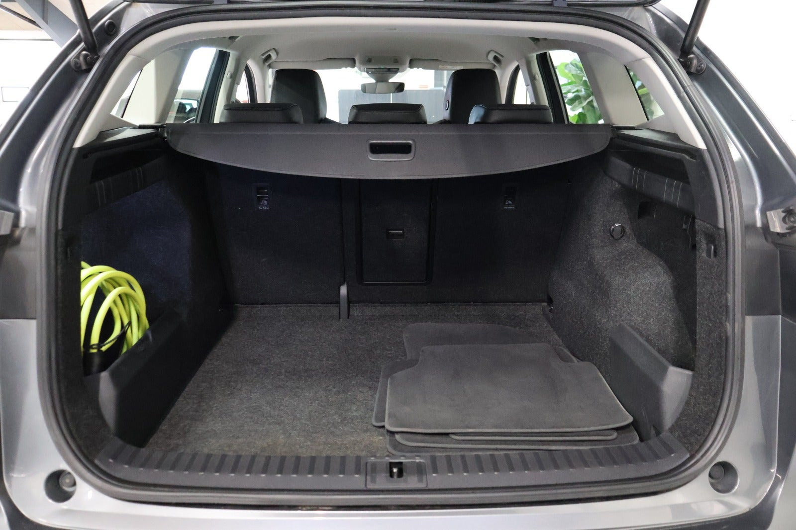 Grå Skoda Enyaq fra 2022