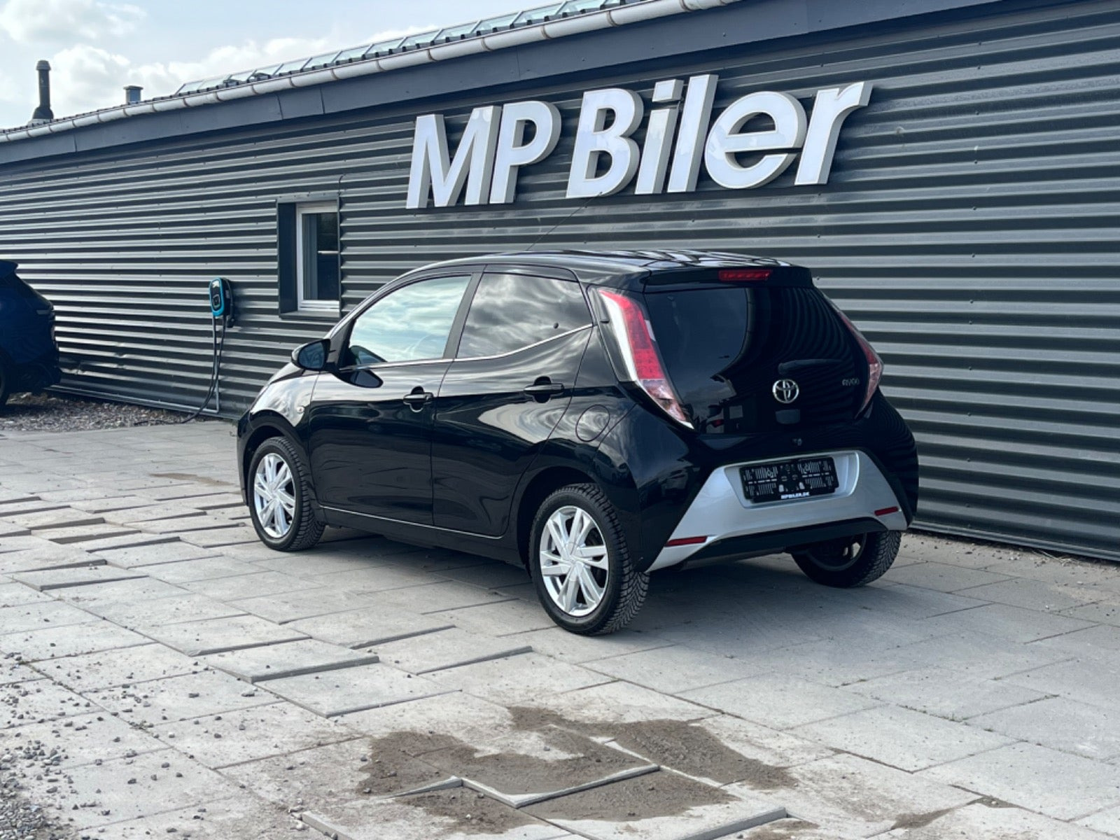 Sort Toyota Aygo fra 2017