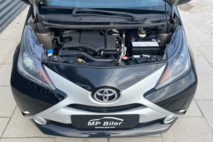 Sort Toyota Aygo fra 2017
