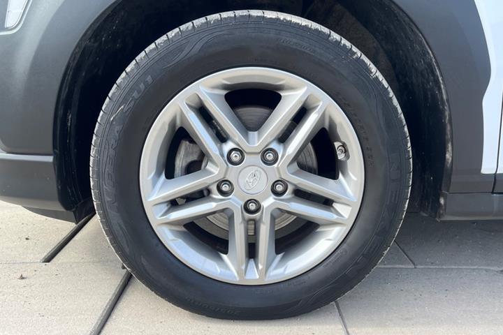 Hvid Hyundai Kona fra 2020