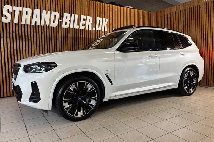 Hvid BMW iX3 fra 2023