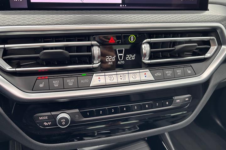 Hvid BMW iX3 fra 2023