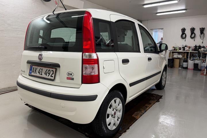 Hvid Fiat Panda fra 2010