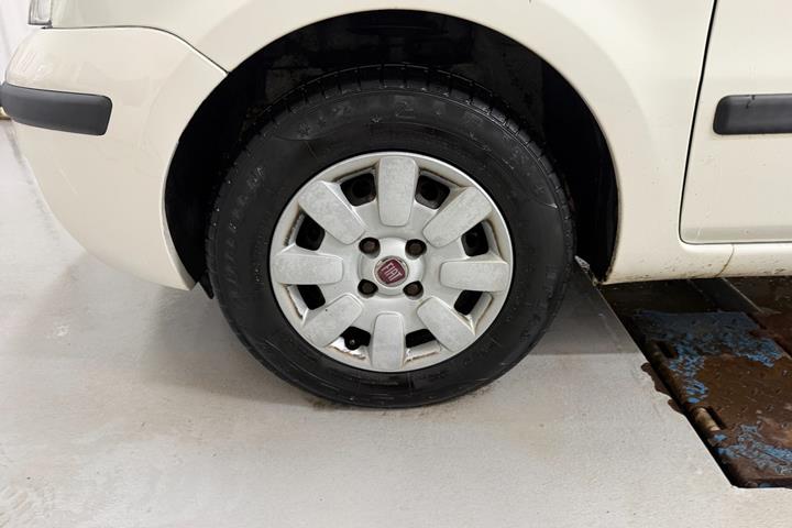 Hvid Fiat Panda fra 2010