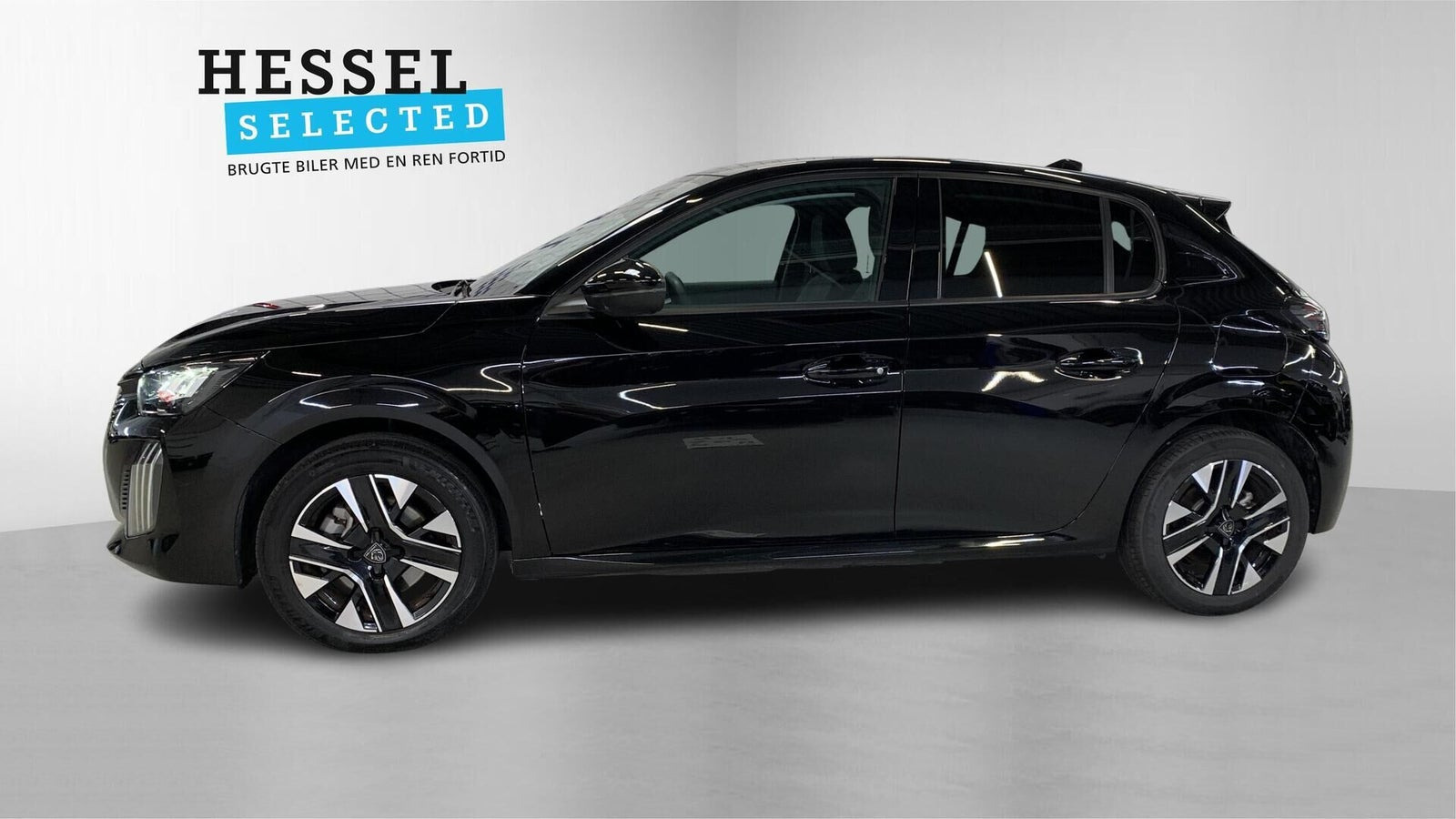 Sort Peugeot e-208 fra 2024