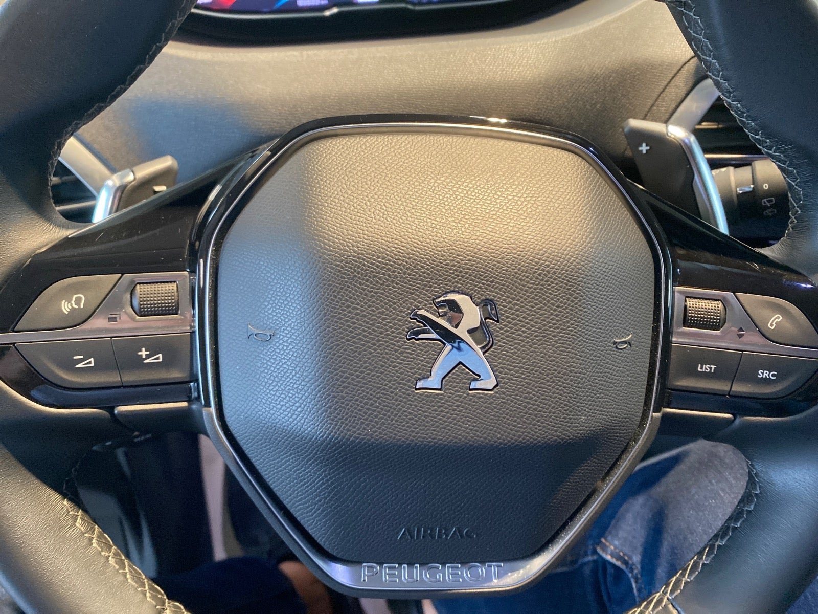 Sort Peugeot 3008 fra 2021