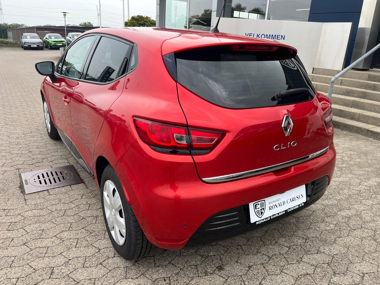 Rød Renault Clio IV fra 2019