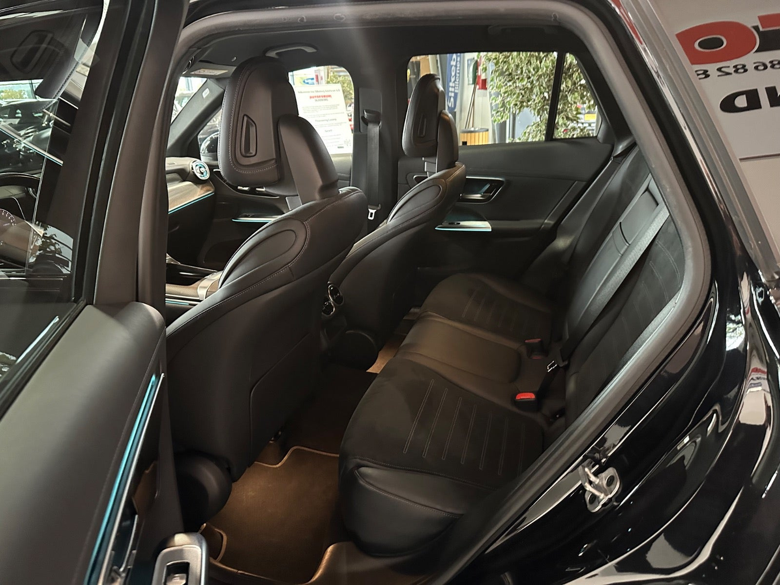 Sort Mercedes GLC300 e fra 2023