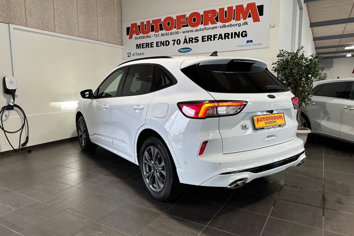 Hvid Ford Kuga fra 2022
