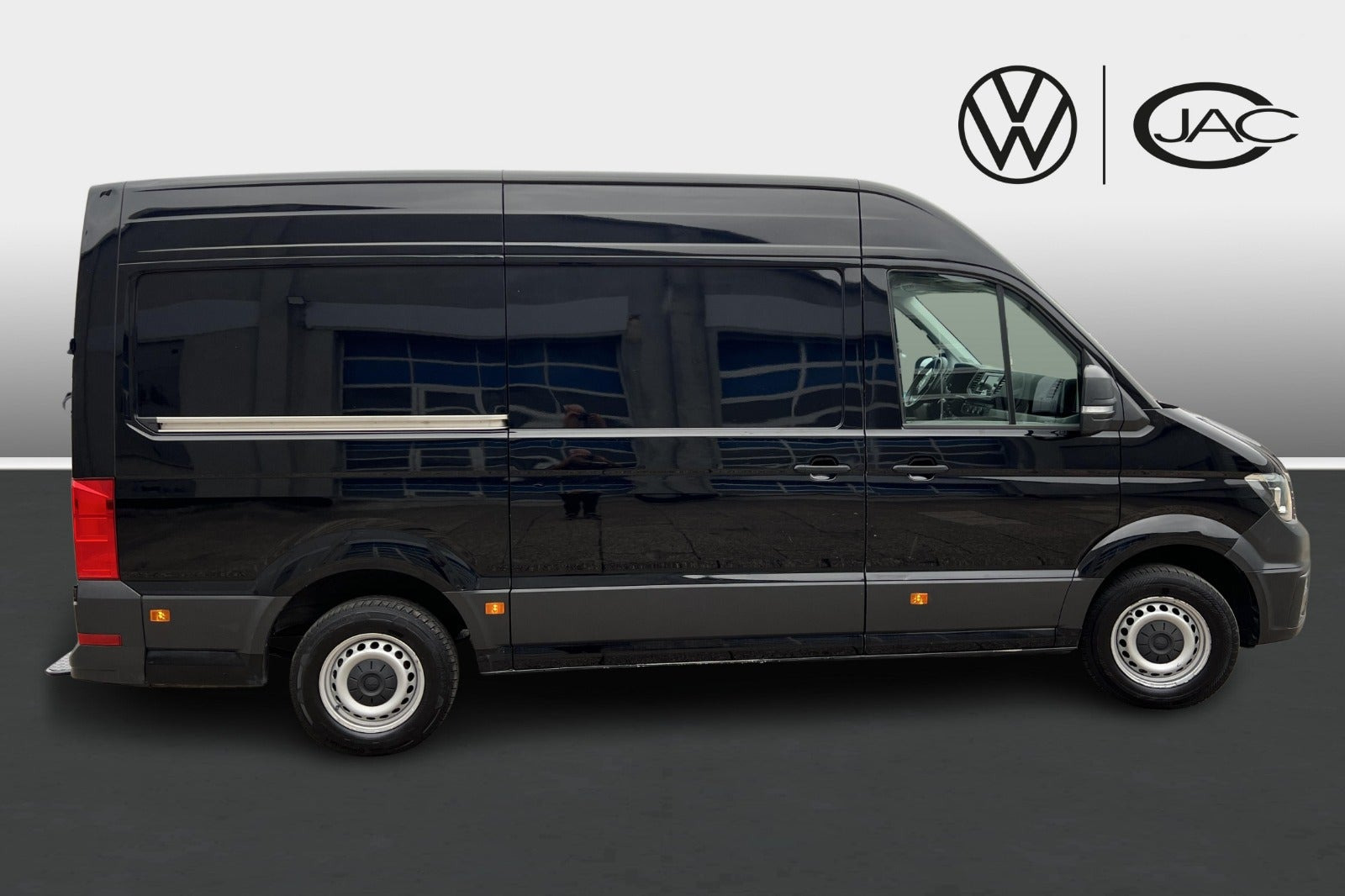 Sort VW Crafter 30 fra 2021