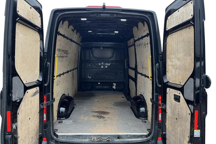 Sort VW Crafter 30 fra 2021
