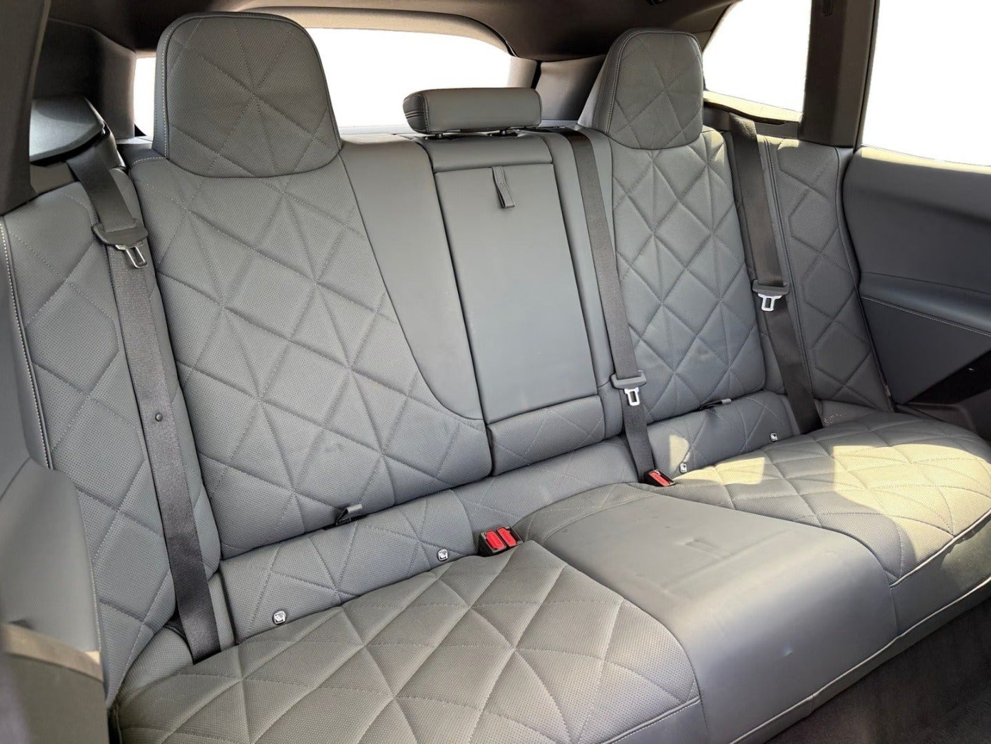 Hvid BMW iX fra 2023
