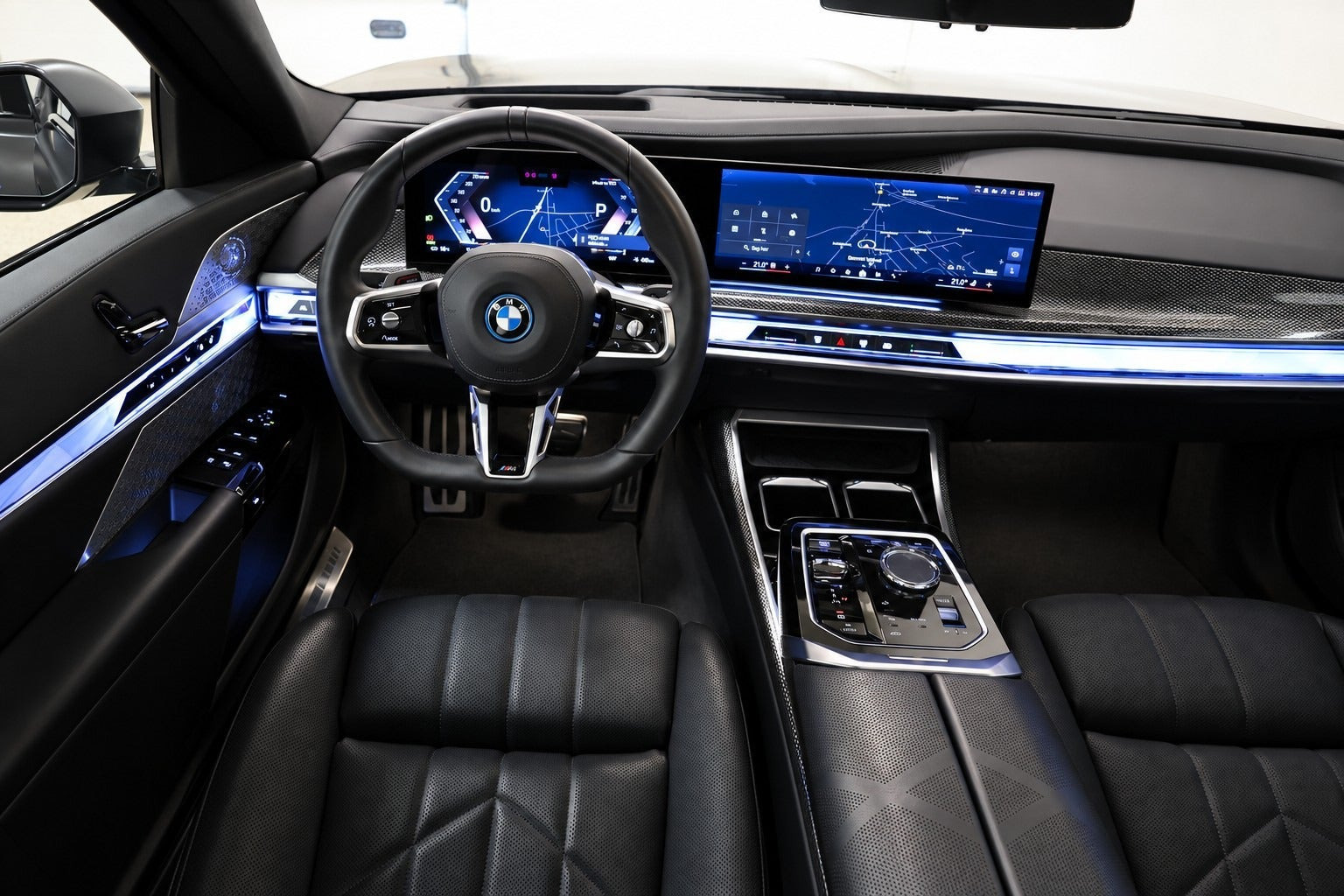 Sort BMW i7 fra 2023