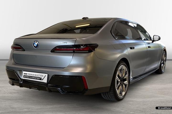 Grå BMW i7 fra 2023