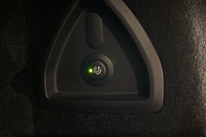 Grå BMW i7 fra 2023