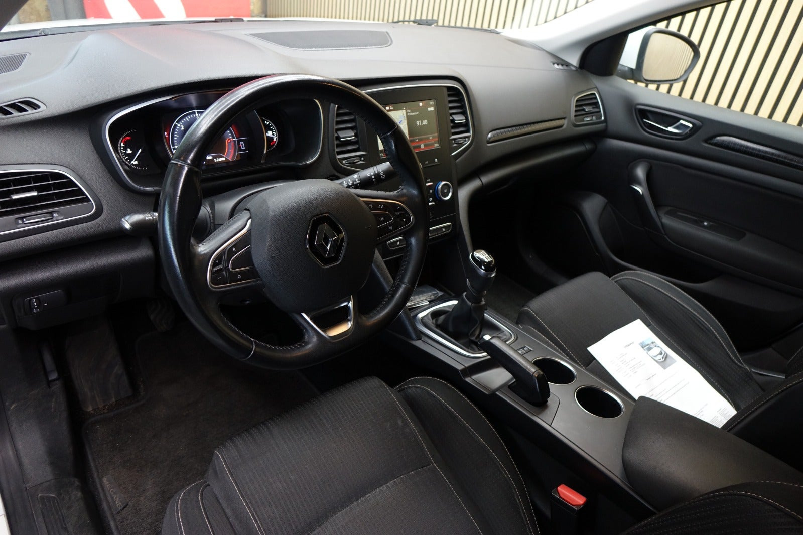 Hvid Renault Megane IV fra 2017