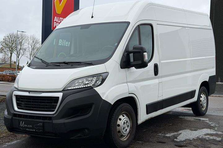 Hvid Peugeot Boxer 335 fra 2019