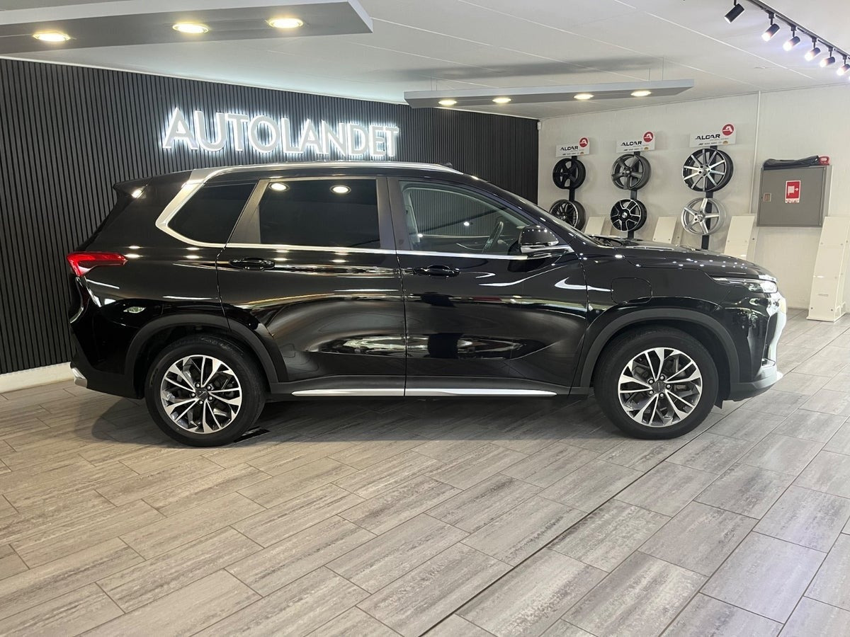 Sort Maxus Euniq6 fra 2022