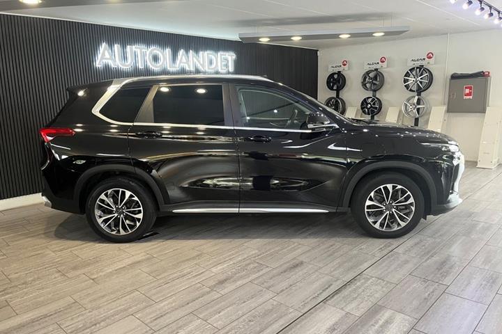 Sort Maxus Euniq6 fra 2022