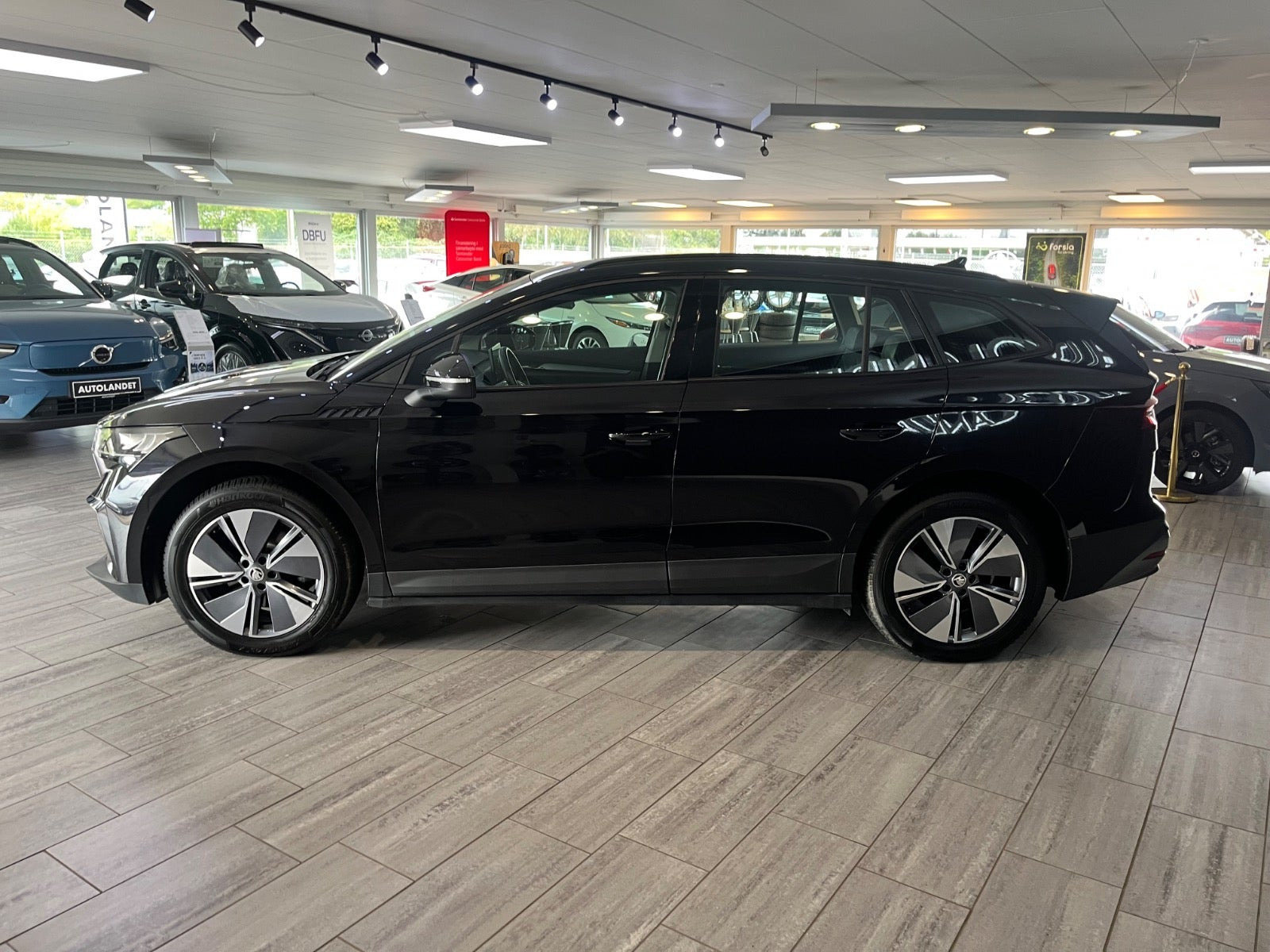 Sort Skoda Enyaq fra 2023