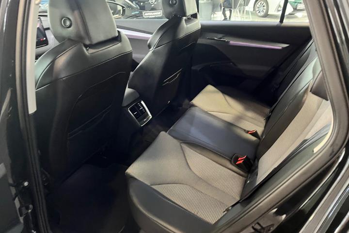 Sort Skoda Enyaq fra 2023