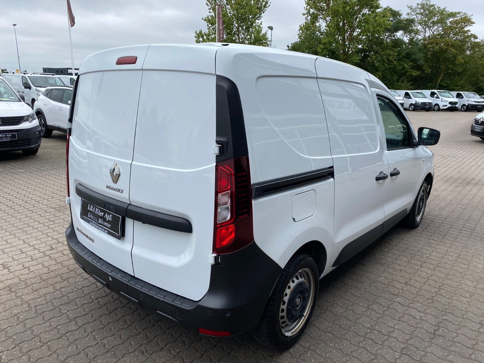 Hvid Renault Express fra 2021