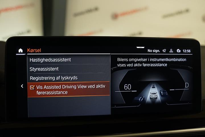 Grå BMW iX3 fra 2023