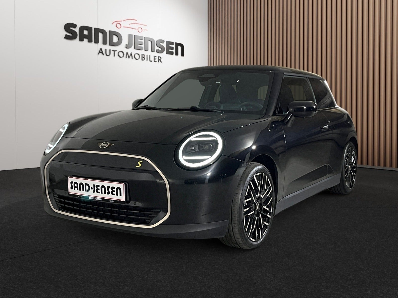 Mini Cooper SE Favoured Trim M