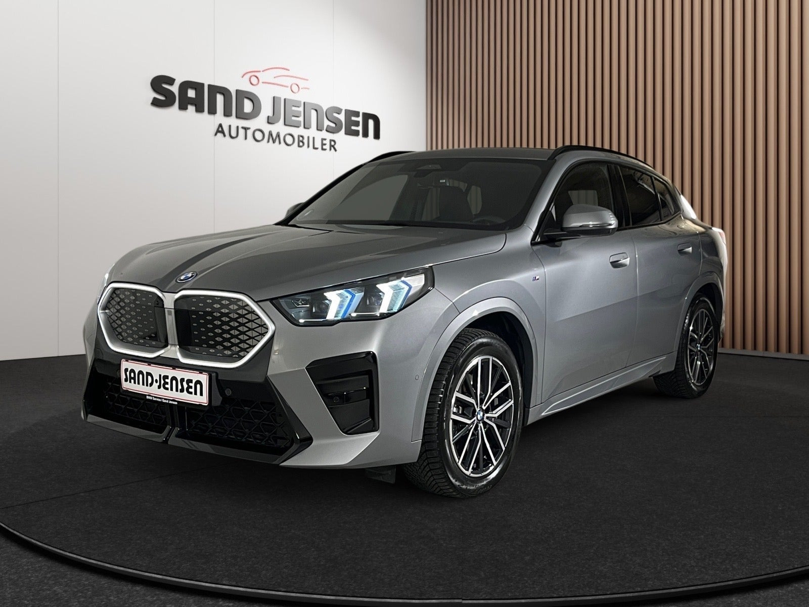 BMW iX2 xDrive30 Fully Charged M-Sport