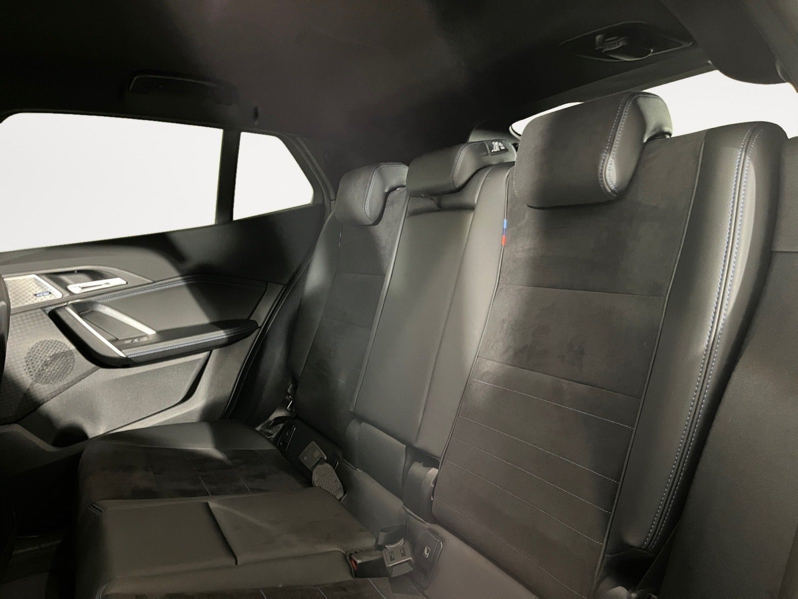 Grå BMW iX2 fra 2025