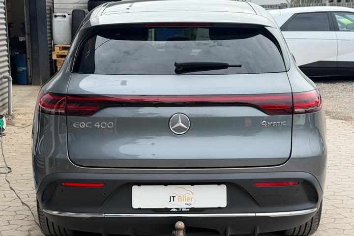 Grå Mercedes EQC400 fra 2022