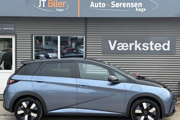 Grå BYD Dolphin fra 2023